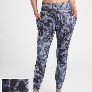 Athleta salutation printed jogger size extra small